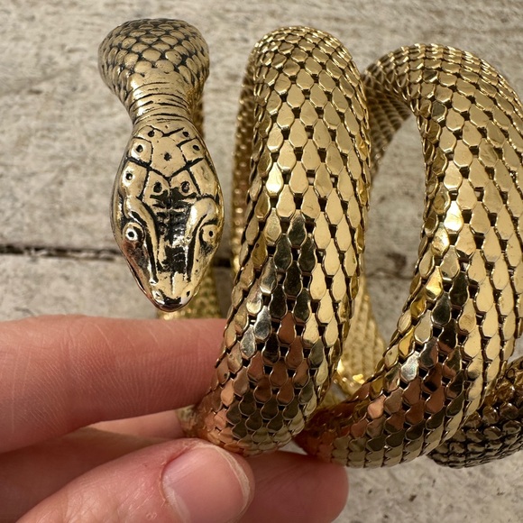 Vintage Whiting And Davis Coiled Mesh Snake Bracelet - Picture 7 of 8